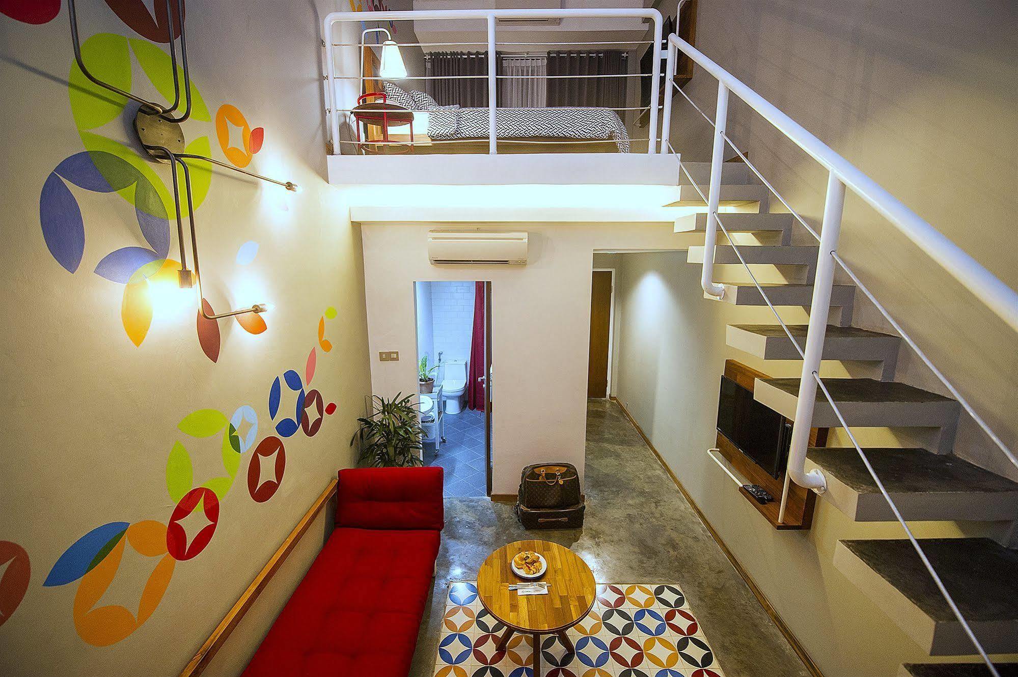 Lokal Hotel & Restaurant Yogyakarta Extérieur photo