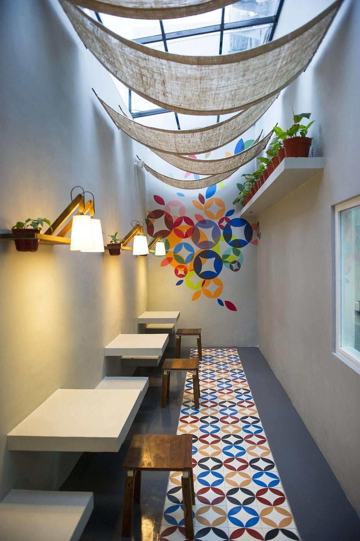 Lokal Hotel & Restaurant Yogyakarta Extérieur photo